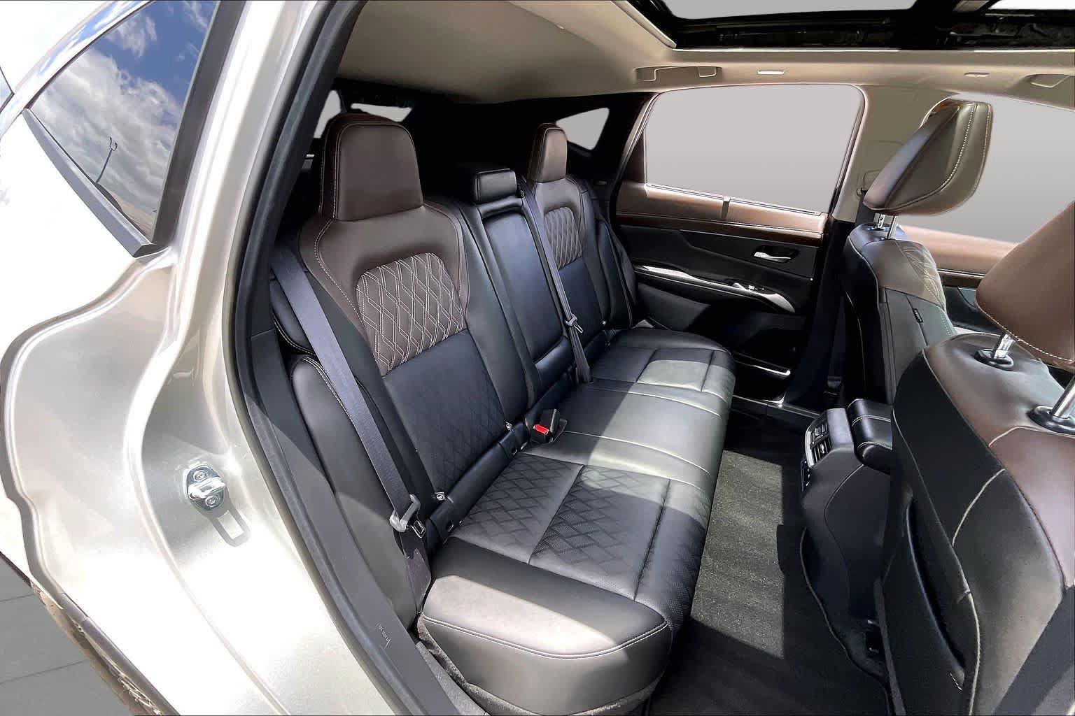 Used 2025 Nissan Murano Platinum w/ Cargo Package AWD/4WD image 21