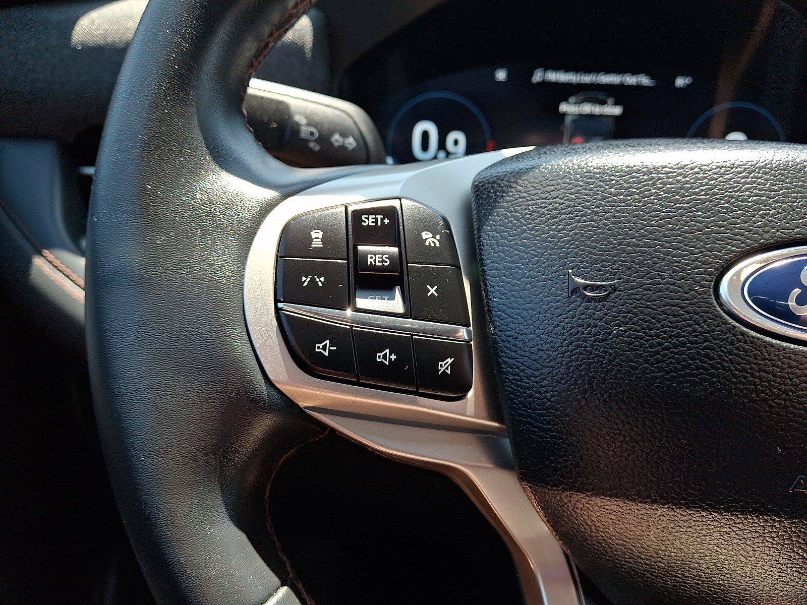 Certified 2025 Ford Explorer Active AWD/4WD image 21