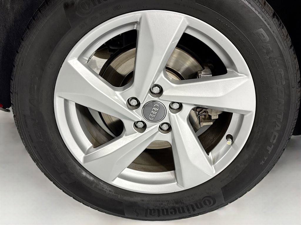 Used 2020 Audi Q3 2.0T Premium w/ Convenience Package AWD/4WD image 33