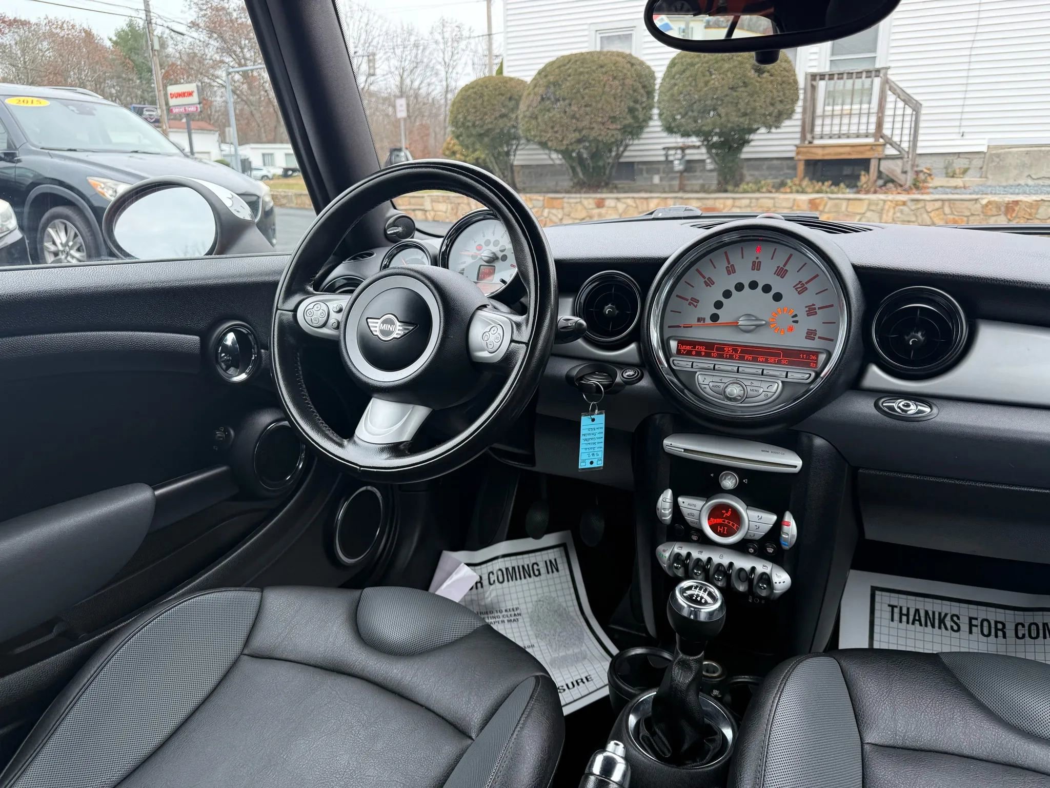 Used 2010 MINI Cooper Convertible image 25