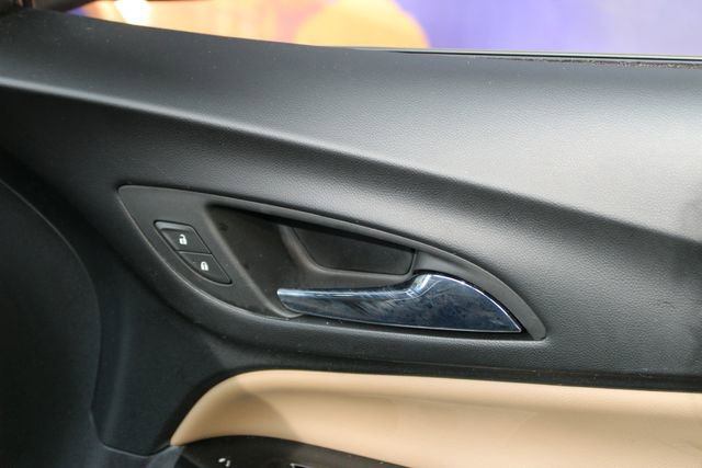 Used 2022 Chevrolet Equinox Premier AWD/4WD image 9