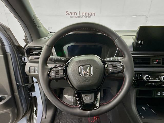 Used 2025 Honda Pilot Black Edition image 11