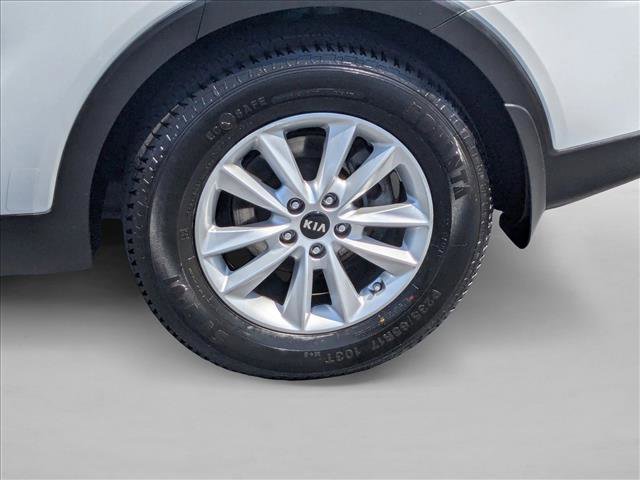 Used 2019 Kia Sorento LX image 22