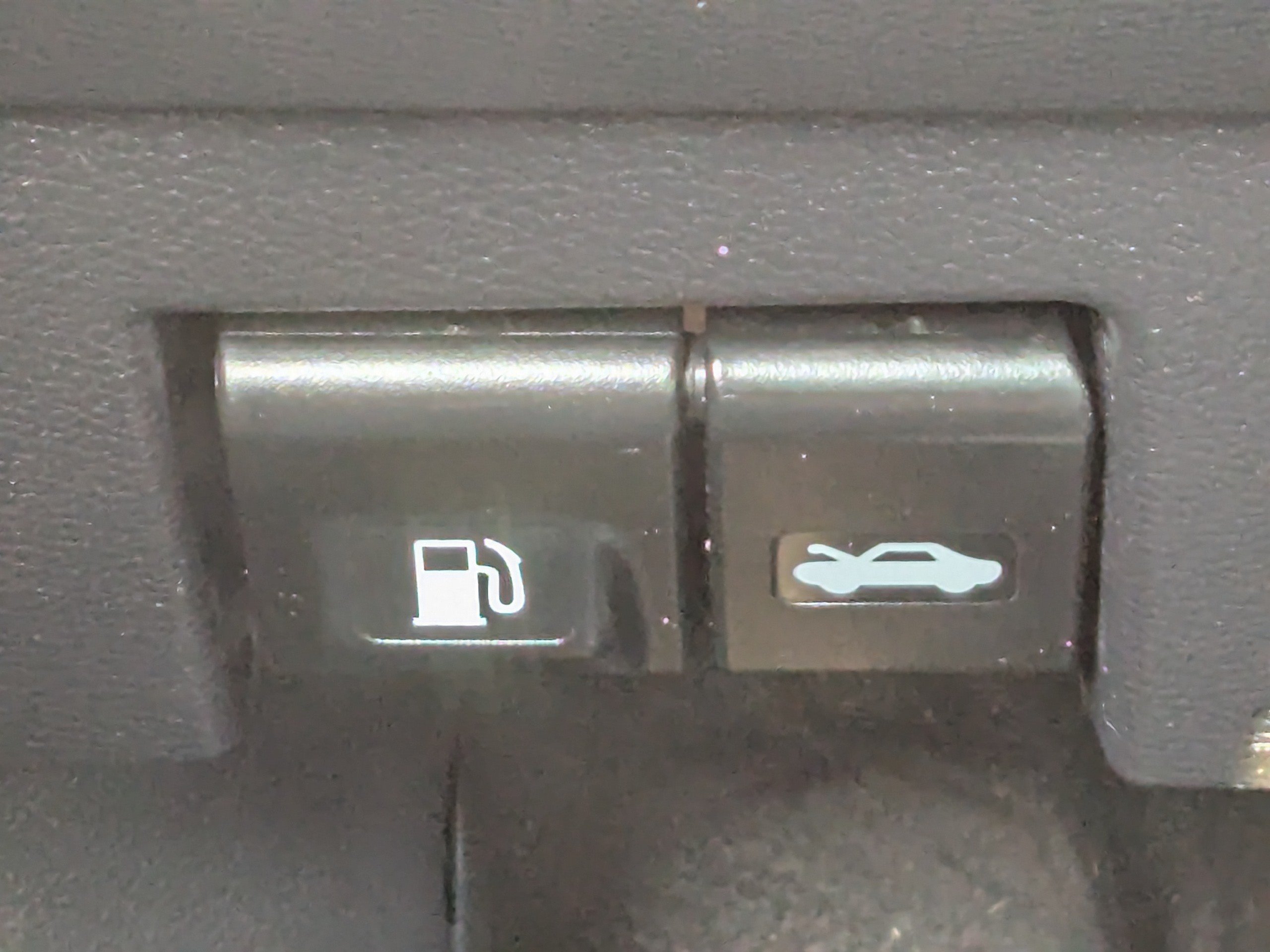 Used 2024 Nissan Versa SV FWD image 29