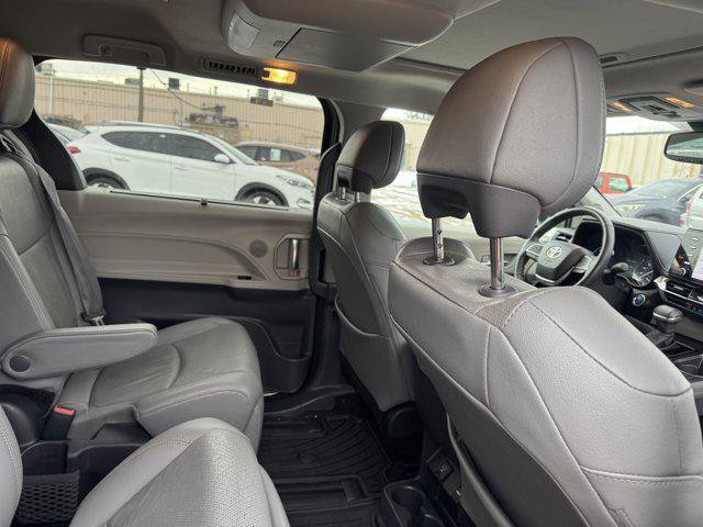 Certified 2023 Toyota Sienna Limited image 19