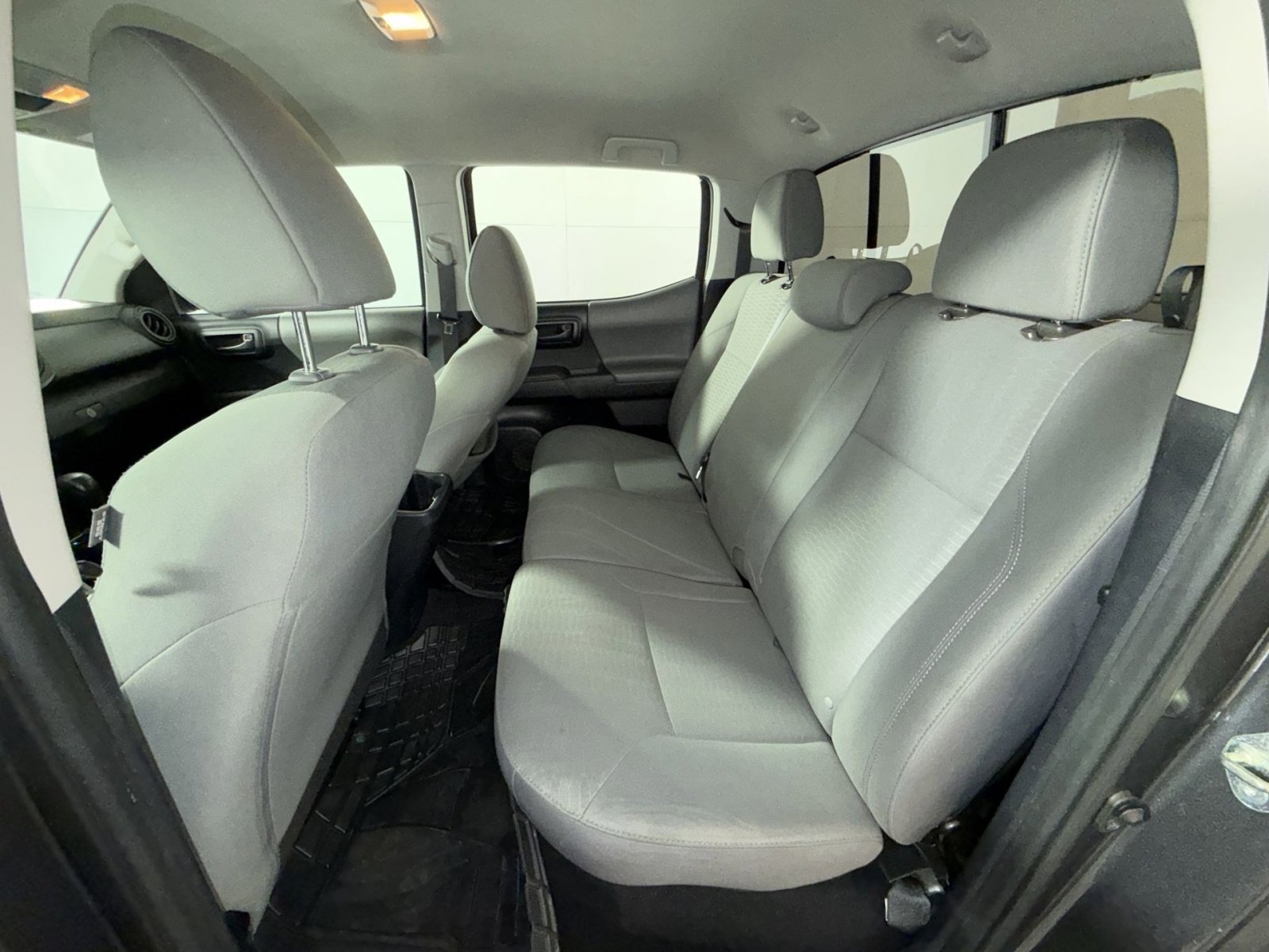 Used 2018 Toyota Tacoma SR w/ SR Convenience Package image 23