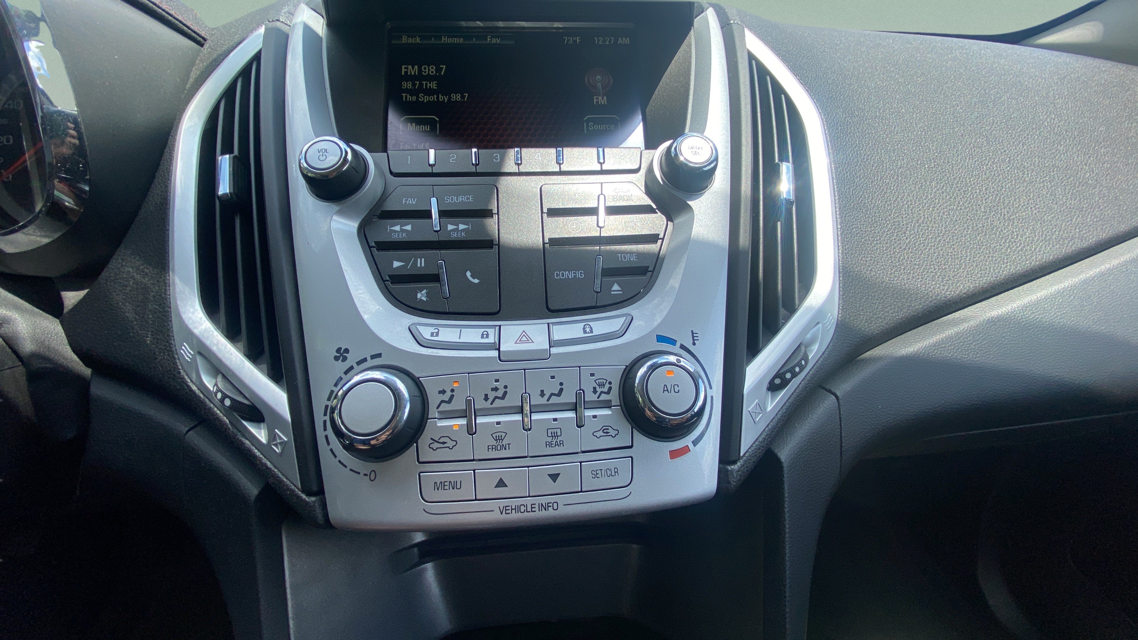 Used 2015 GMC Terrain SLE FWD image 16