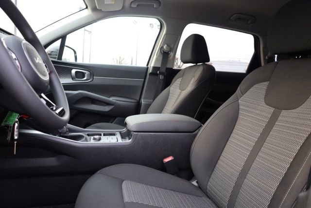 Used 2022 Kia Sorento LX image 17