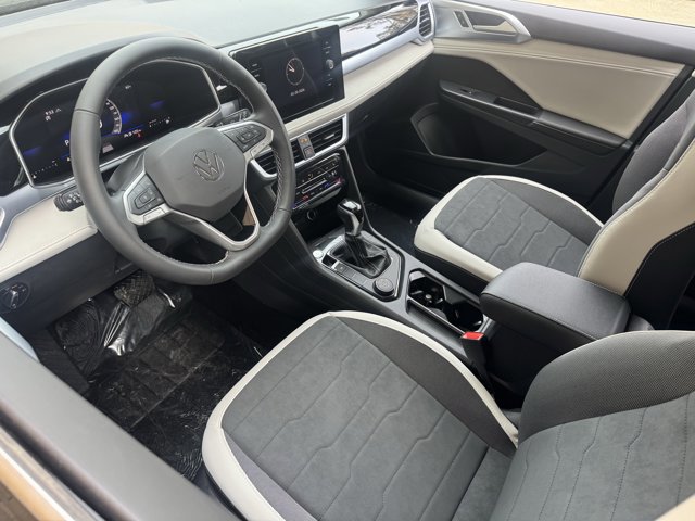 New 2026 Volkswagen Taos SE AWD/4WD image 24