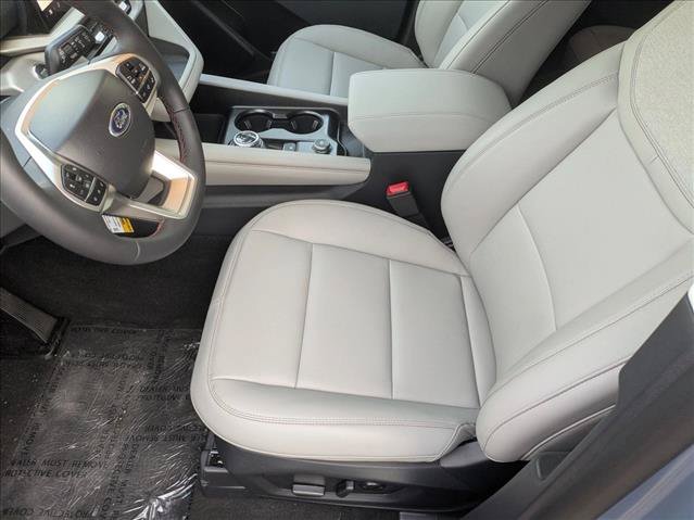 New 2026 Ford Explorer Active w/ Active Comfort Package AWD/4WD image 4