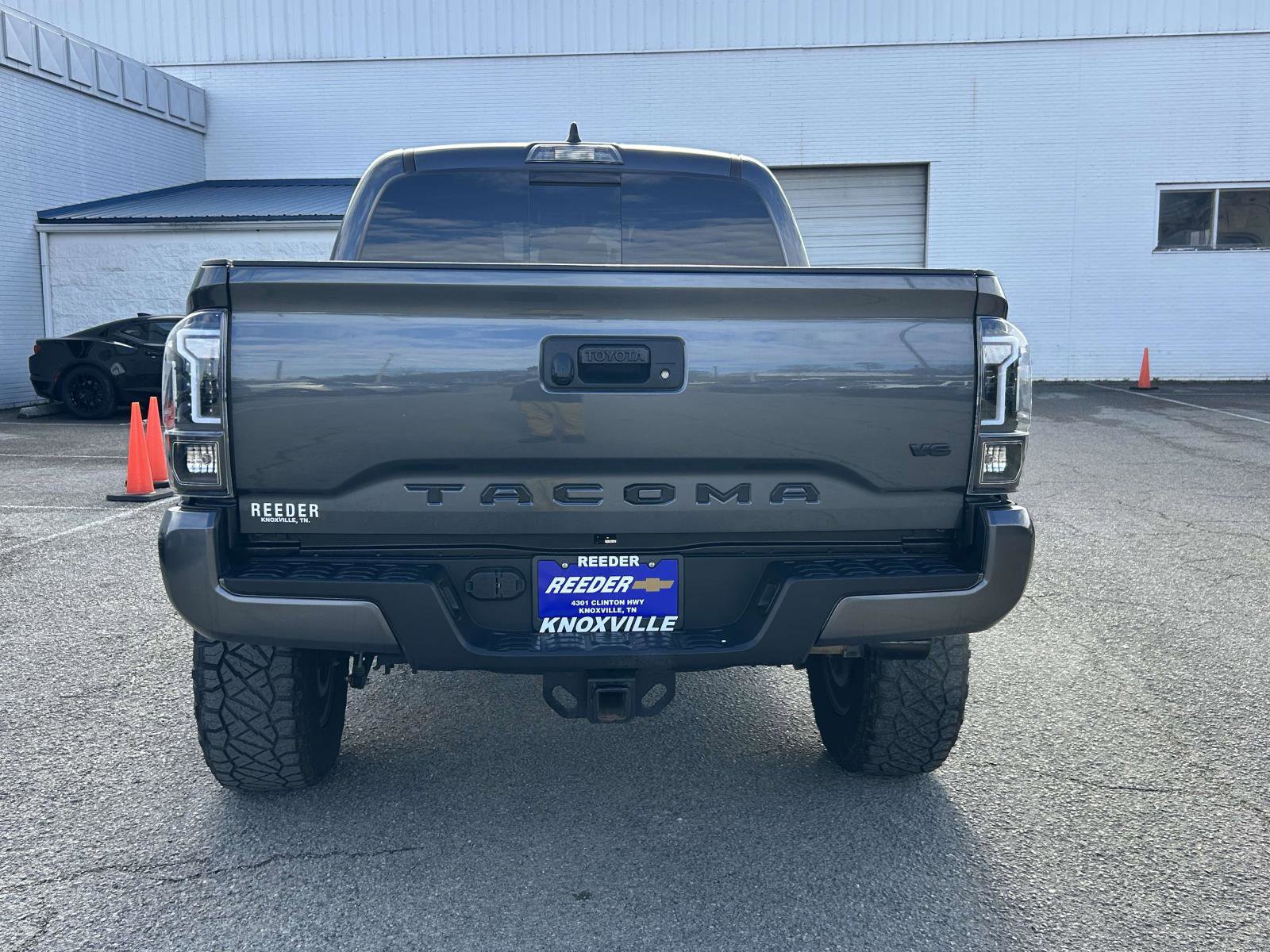 Used 2023 Toyota Tacoma TRD Sport w/ Black Out Package (TMS) image 4