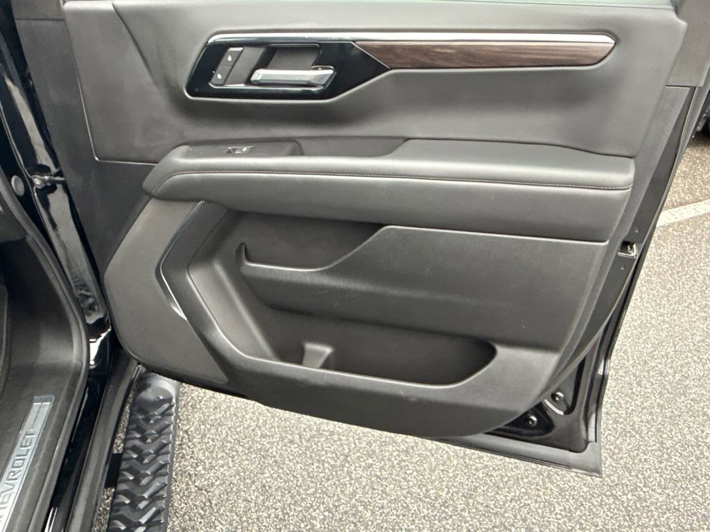 Certified 2025 Chevrolet Tahoe Z71 image 14