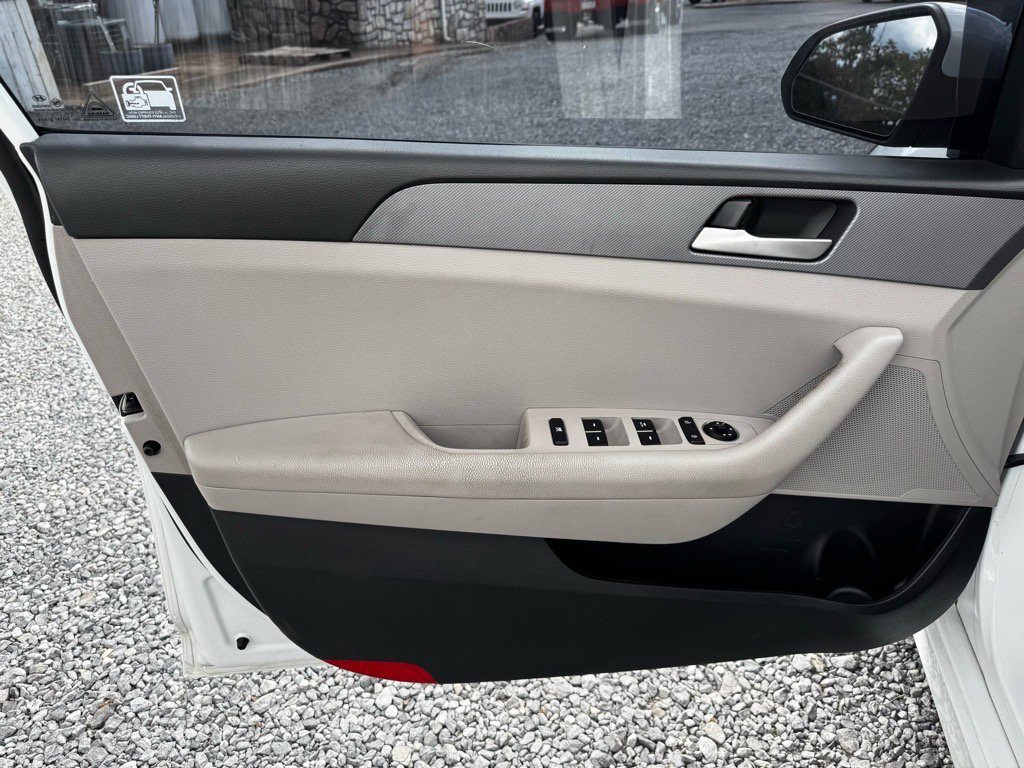 Used 2018 Hyundai Sonata SE image 19