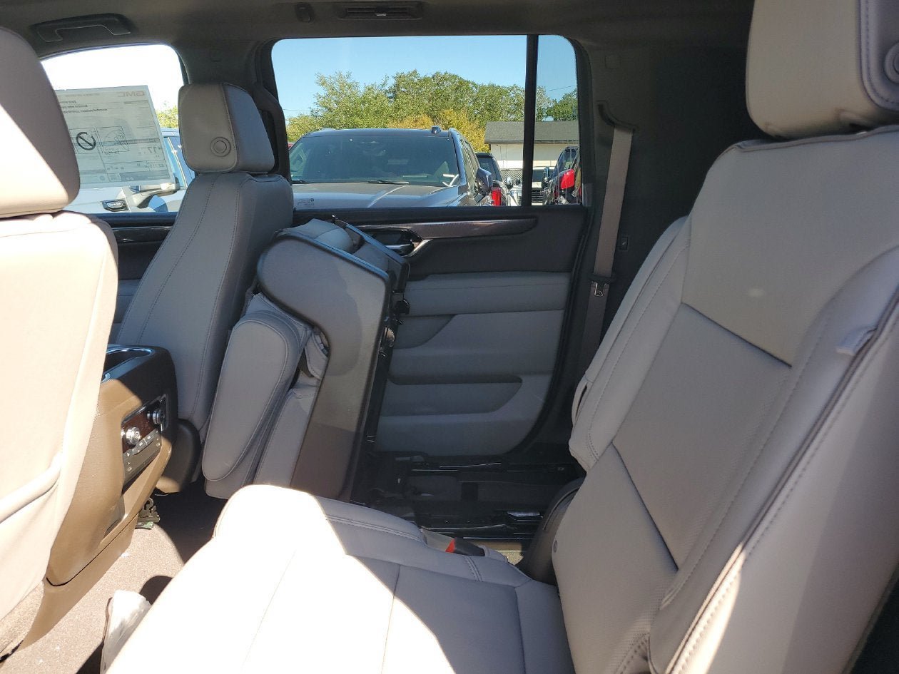 New 2027 GMC Yukon XL Elevation w/ Elevation Preferred Package RWD image 11