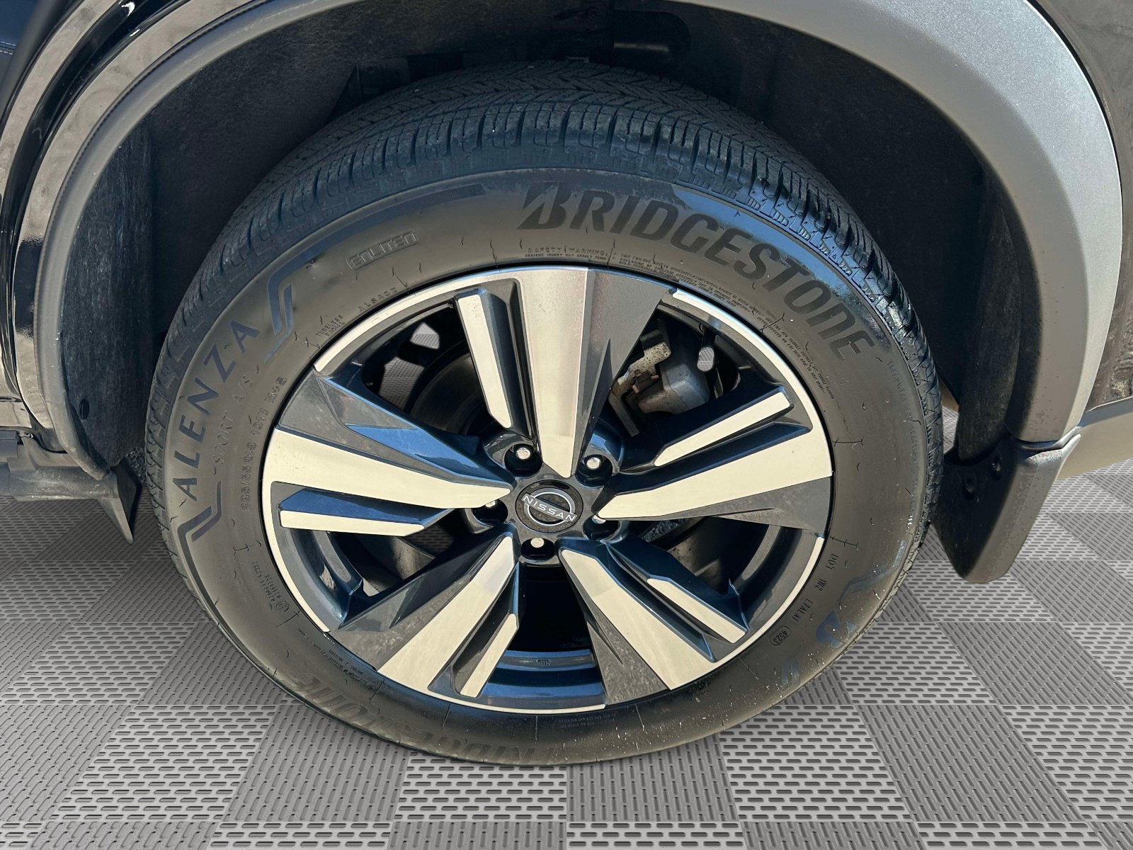 Used 2023 Nissan Rogue SL FWD image 35