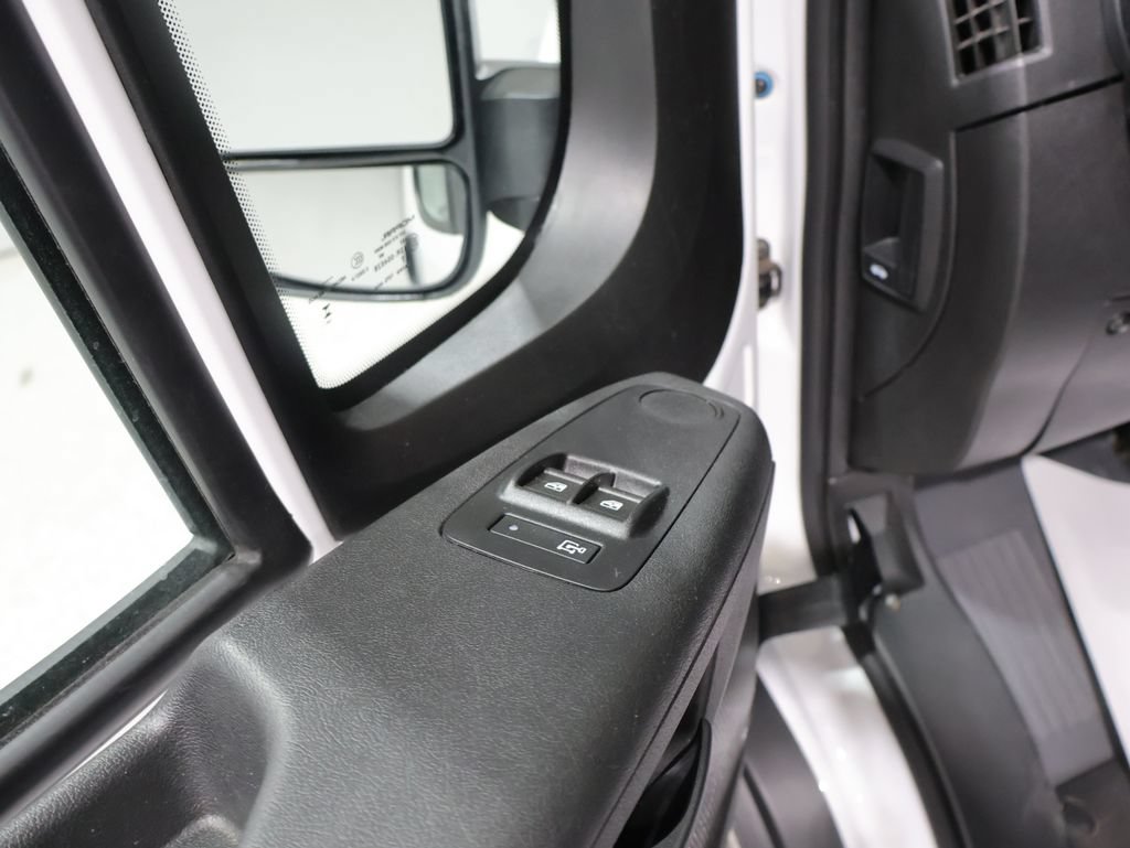 Used 2025 RAM ProMaster 2500 w/ U-Haul Equipment Group FWD image 13