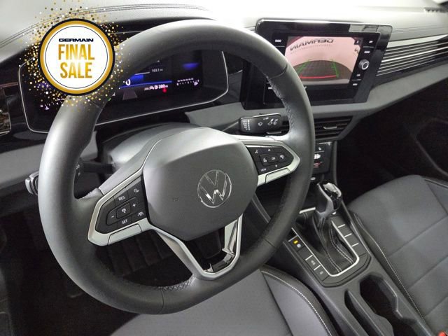 Used 2025 Volkswagen Jetta SE w/ Sunroof Package image 14