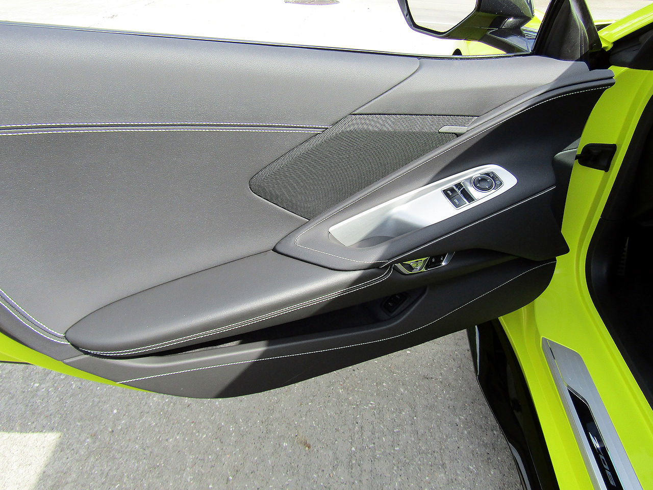 Used 2024 Chevrolet Corvette Z06 image 11
