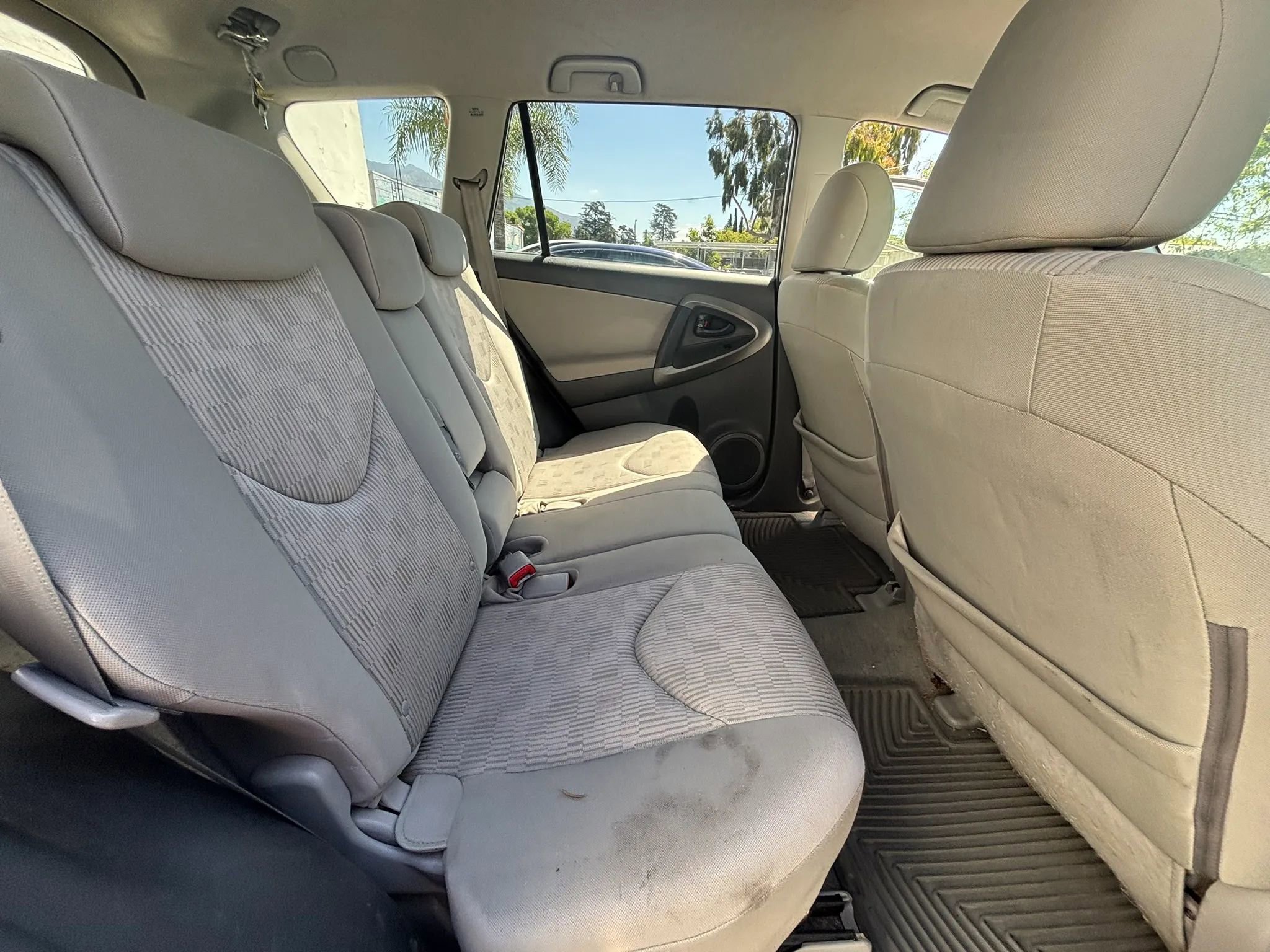 Used 2011 Toyota RAV4 4WD w/ Base L4 Extra Value Pkg image 47