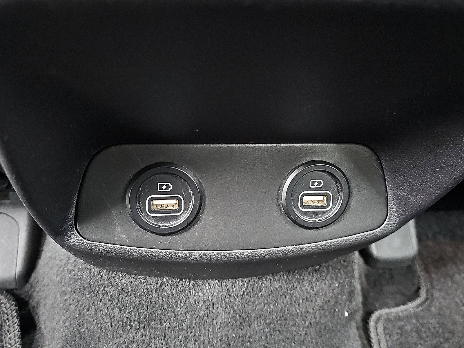 Used 2023 Hyundai Santa Fe SE w/ Cargo Package image 11