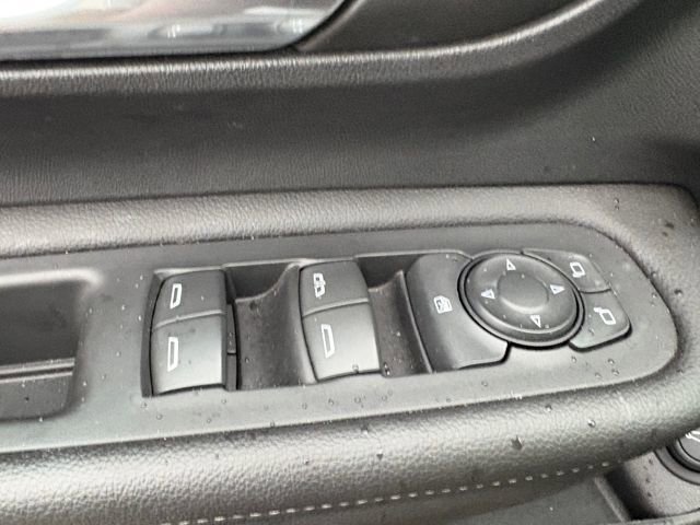 Used 2022 GMC Terrain SLT image 12