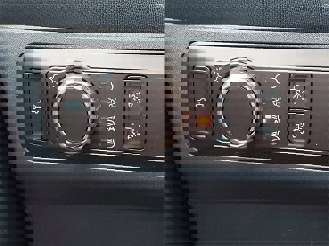 New 2025 Ford Maverick Tremor image 18