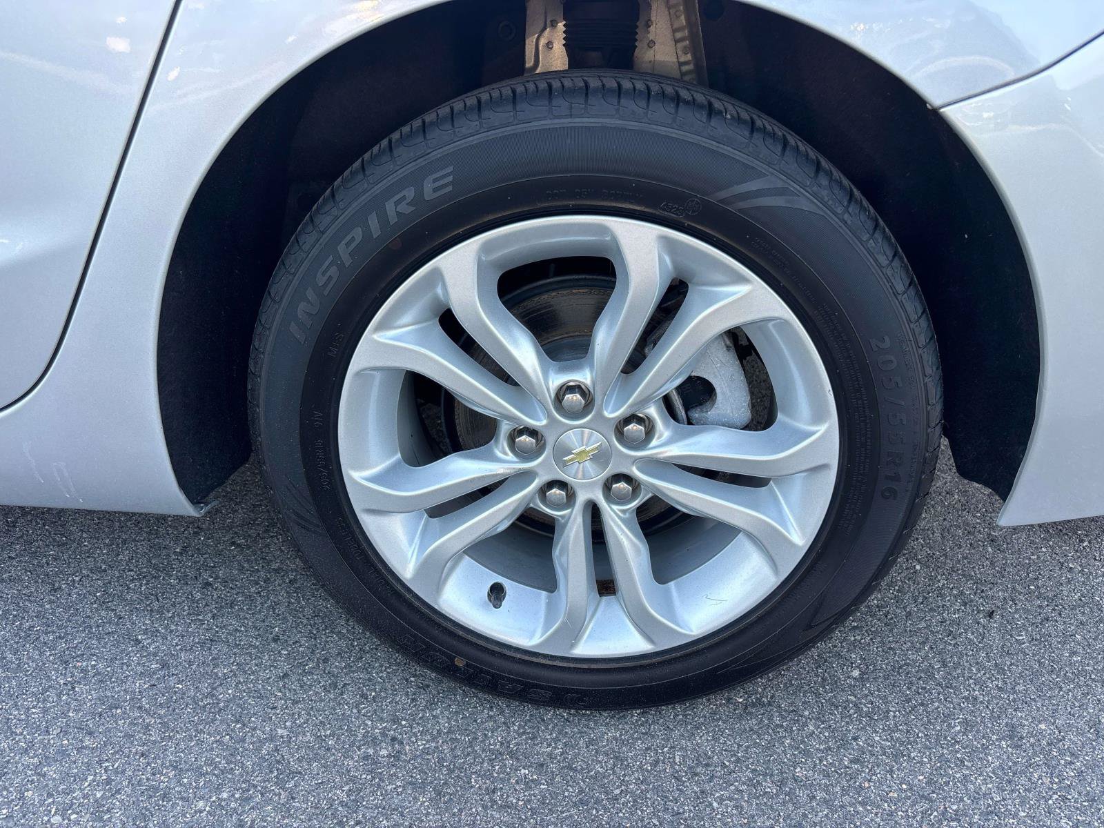 Used 2019 Chevrolet Cruze LT w/ Convenience Package FWD image 7