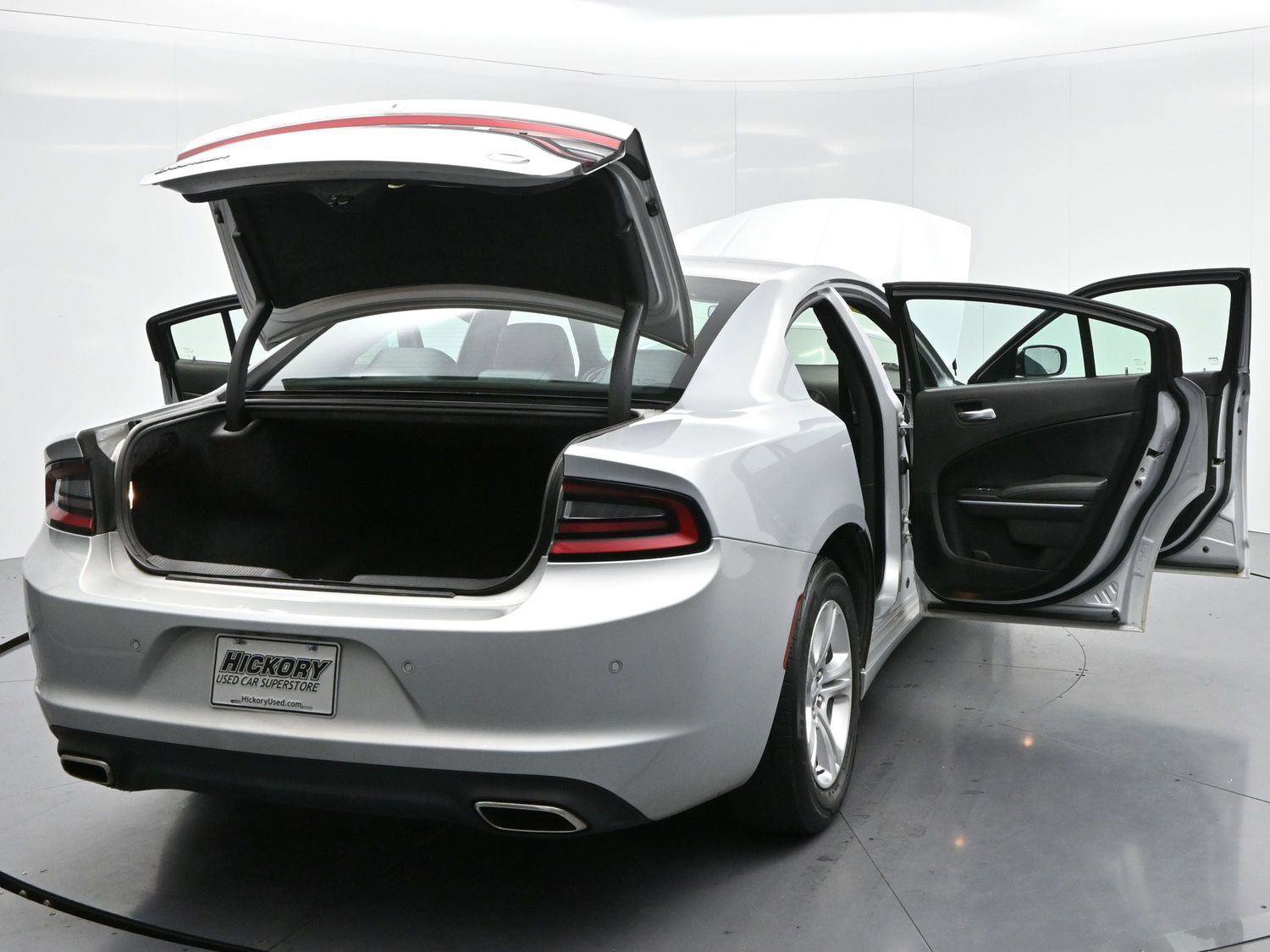 Used 2021 Dodge Charger SXT w/ Leather Interior Group image 47