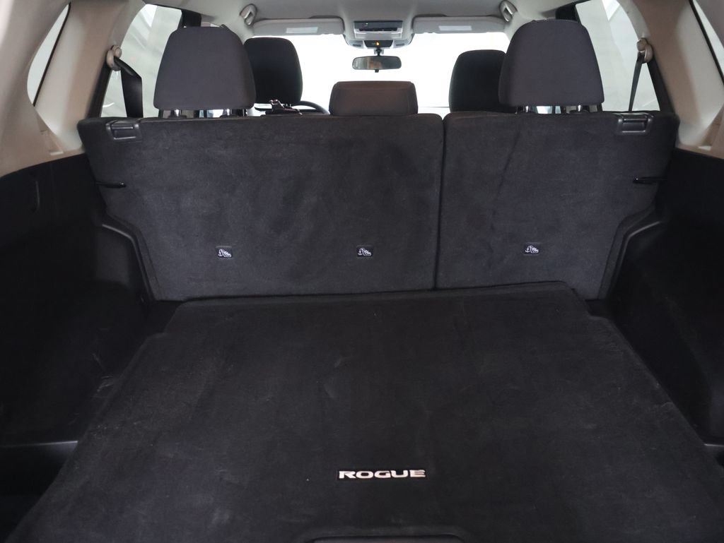 Used 2024 Nissan Rogue SV AWD/4WD image 13