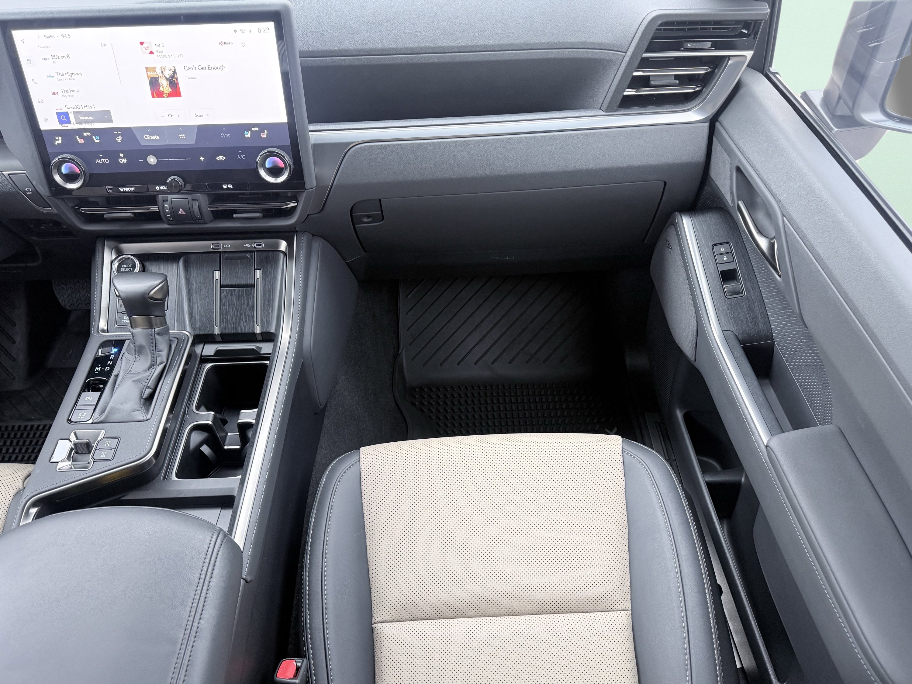 Used 2025 Lexus GX 550 AWD/4WD image 64