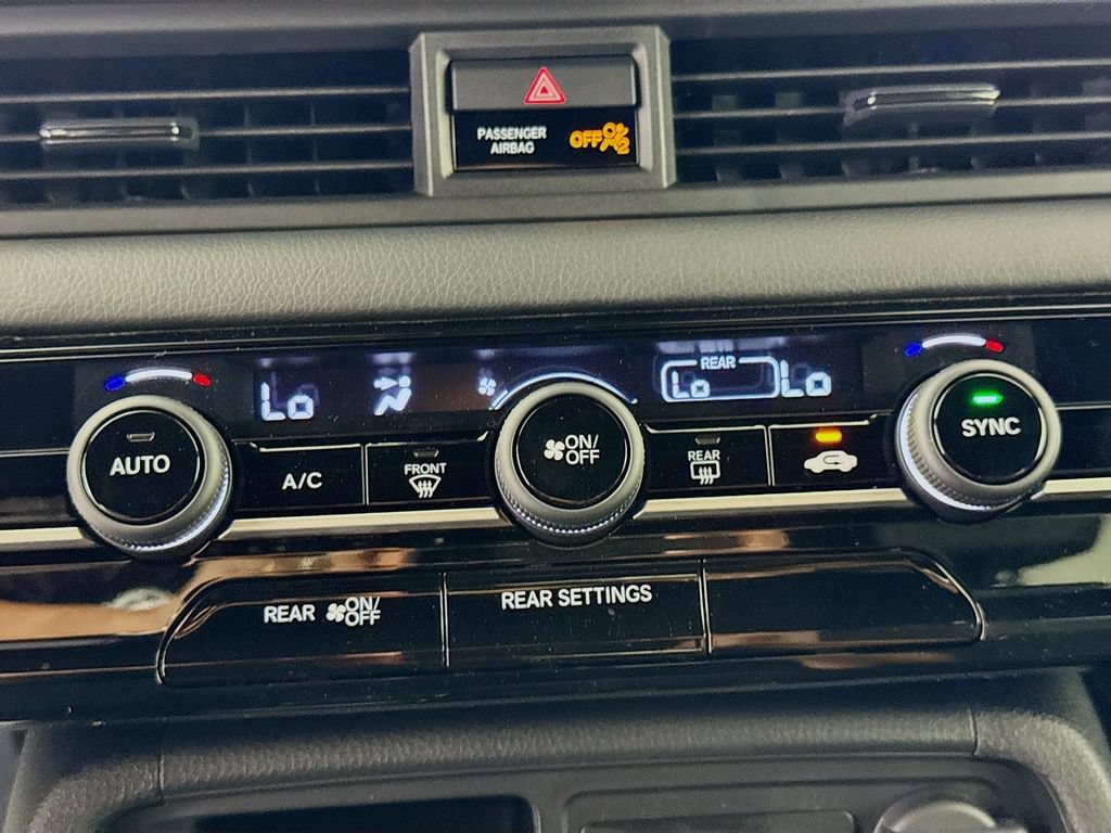 New 2026 Honda Pilot Sport image 18