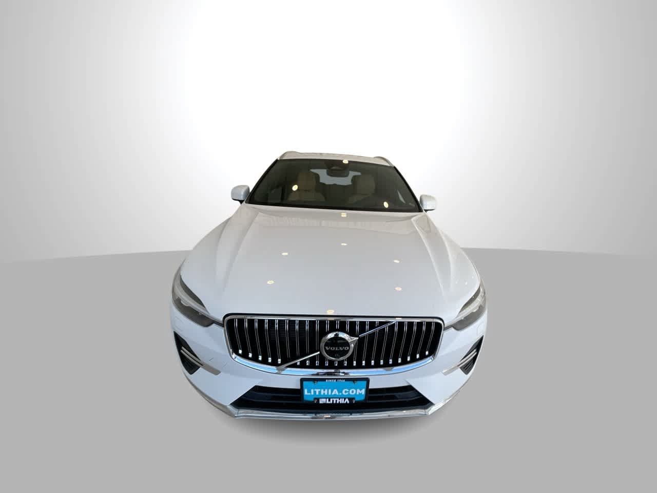 Used 2022 Volvo XC60 B5 Inscription w/ Advanced Package AWD/4WD image 3