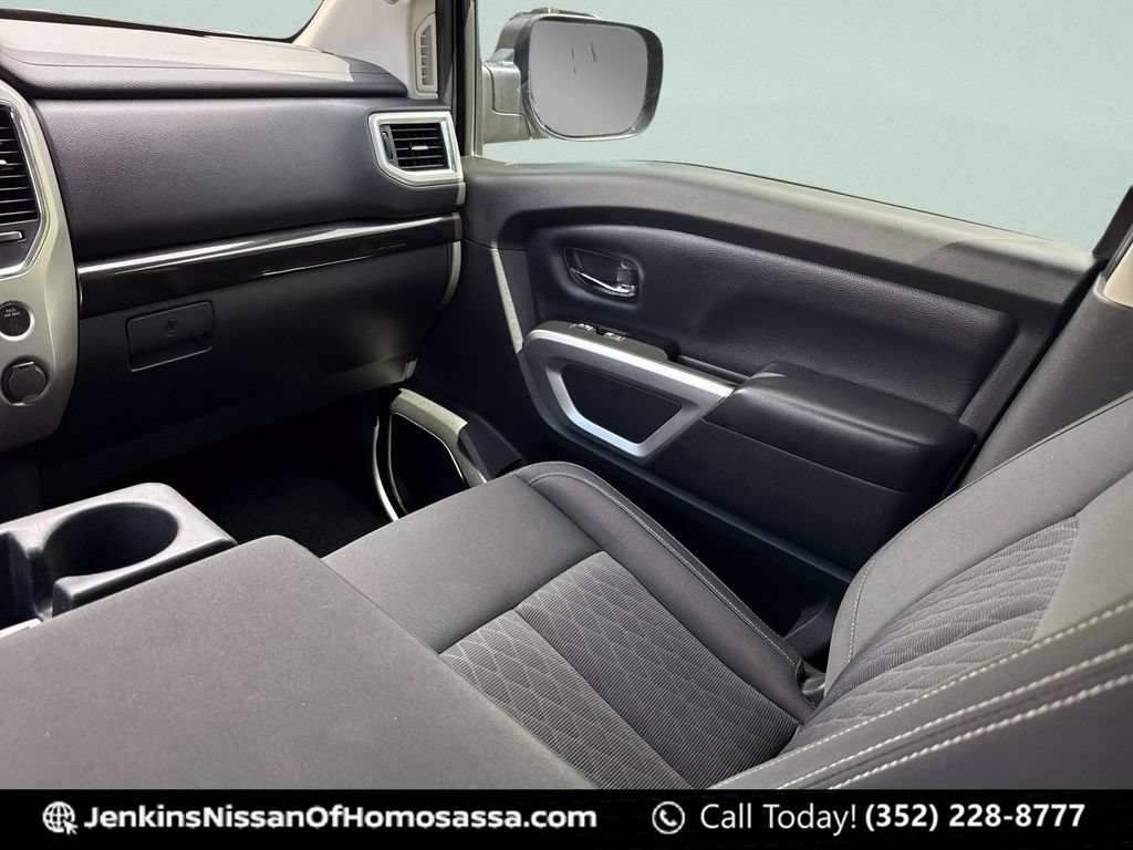 Certified 2019 Nissan Titan SV AWD/4WD image 29