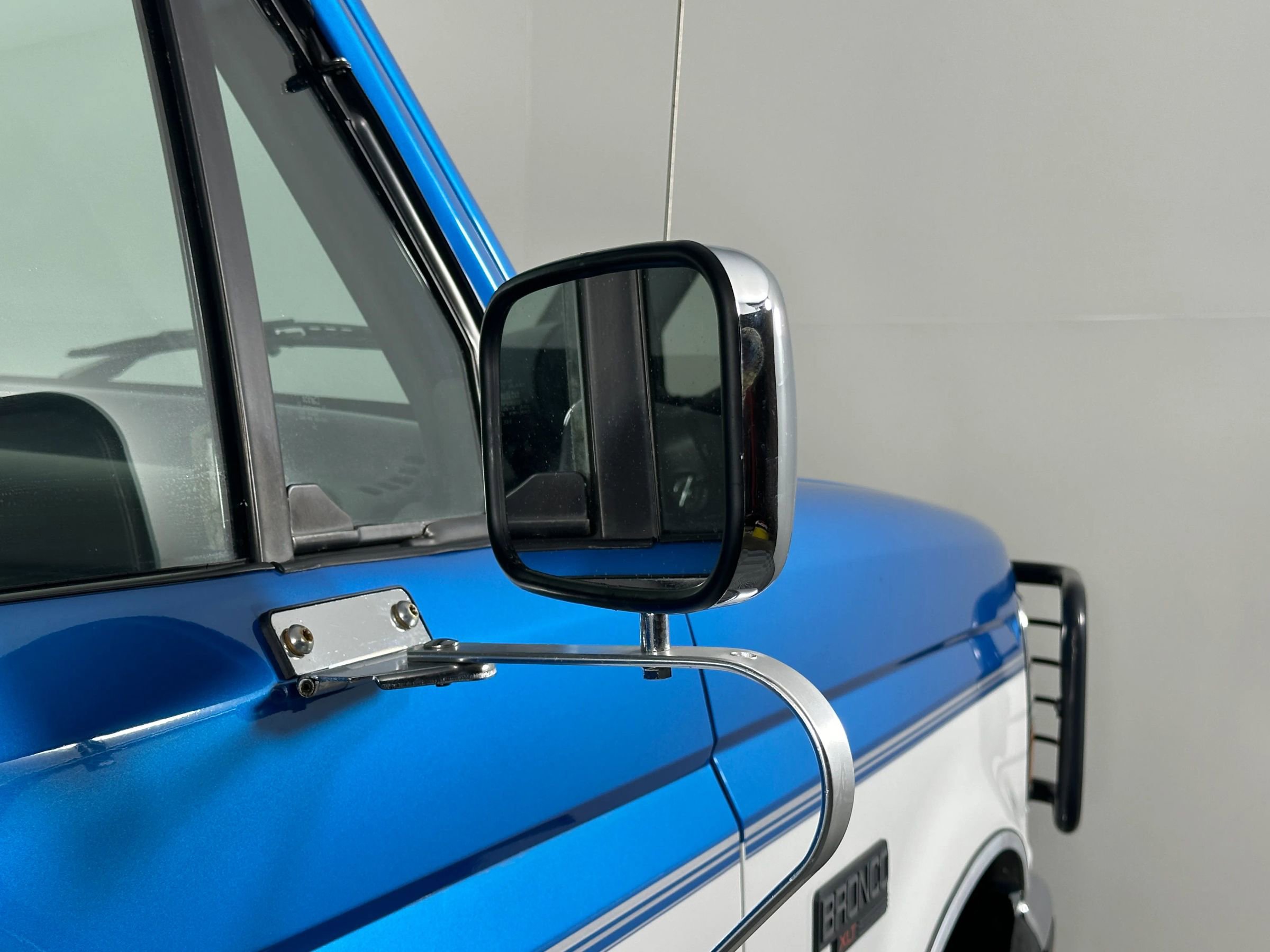 Used 1994 Ford Bronco image 11