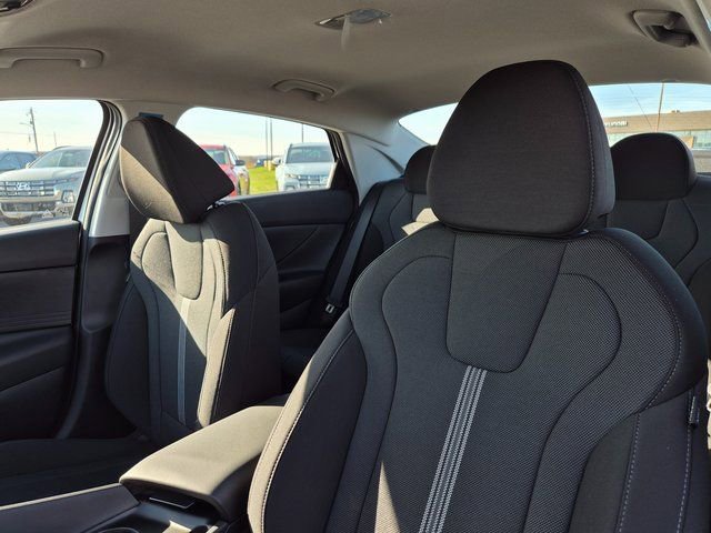 New 2026 Hyundai Elantra SE image 21