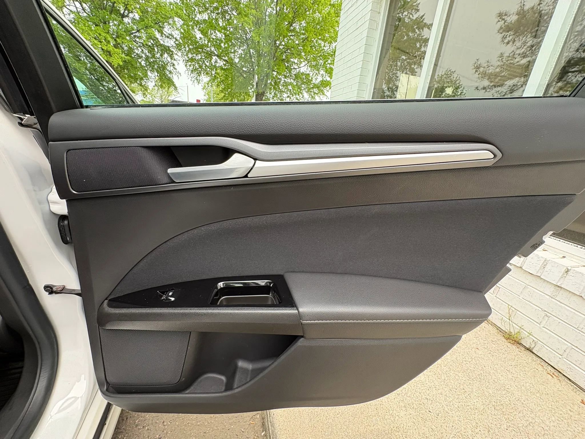 Used 2016 Ford Fusion SE image 15