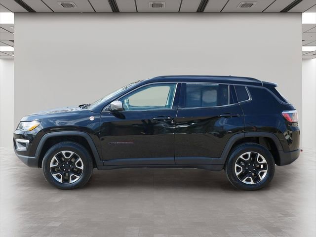 Used 2018 Jeep Compass Trailhawk w/ Leather Interior Group AWD/4WD image 3