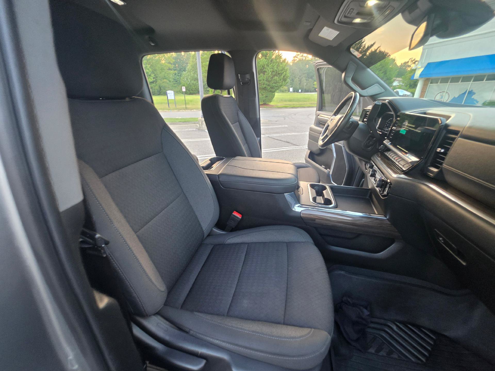 Used 2024 Chevrolet Silverado 2500 LT w/ All Star Edition AWD/4WD image 11