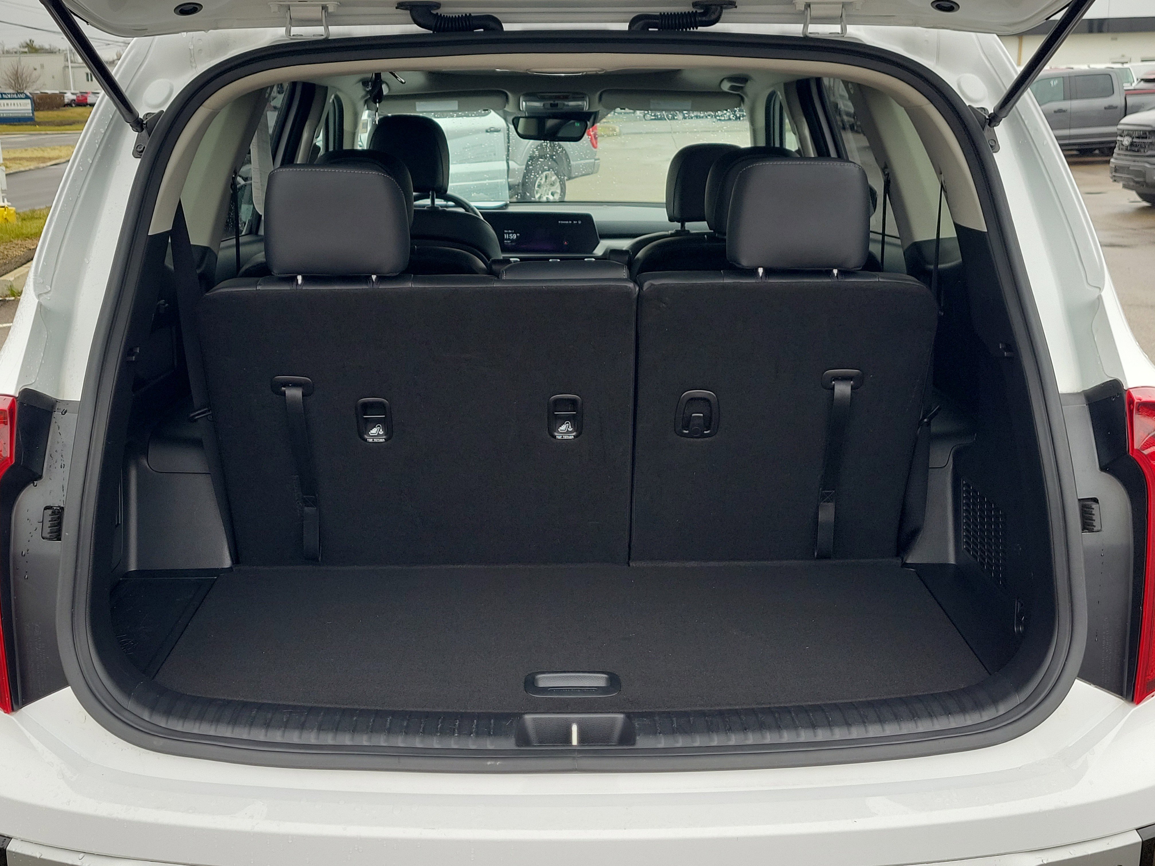 Used 2024 Kia Telluride S w/ S Sunroof Package image 8