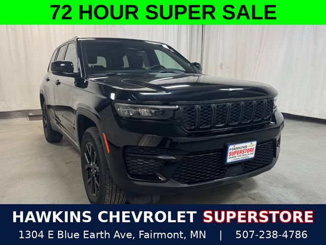 Used 2025 Jeep Grand Cherokee Altitude AWD/4WD image 1