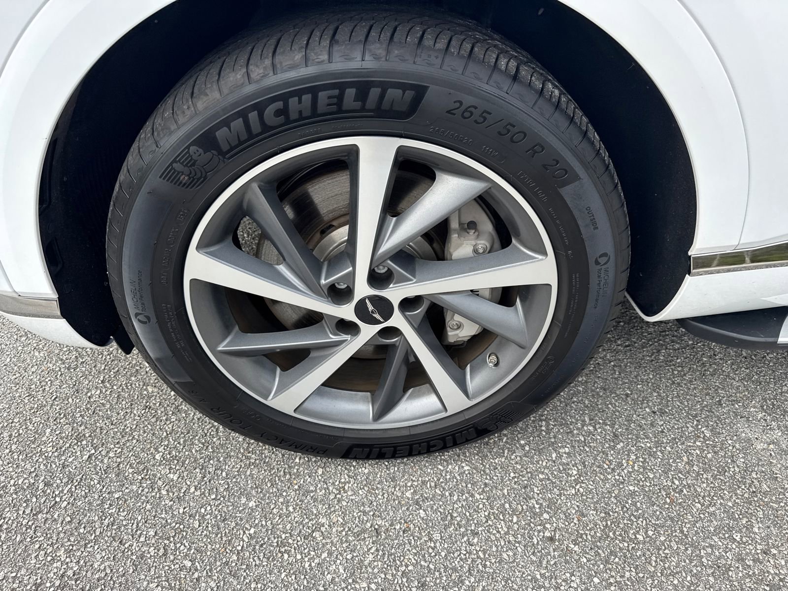 Used 2025 Genesis GV80 2.5T Advanced image 11