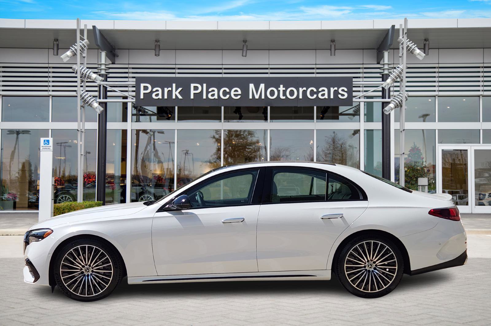 New 2026 Mercedes-Benz E 350 4MATIC Sedan image 3
