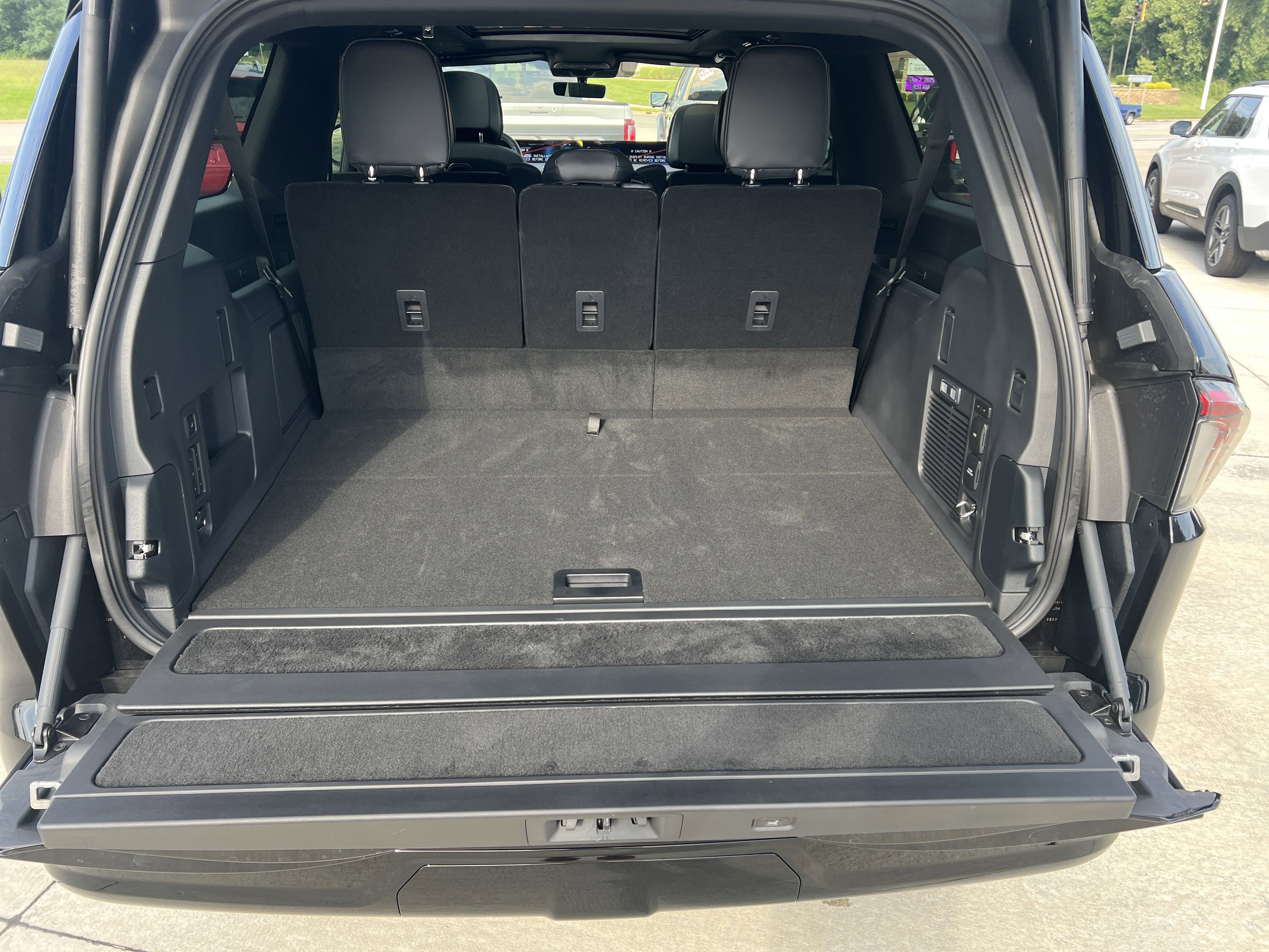 New 2025 Lincoln Navigator L Reserve image 10