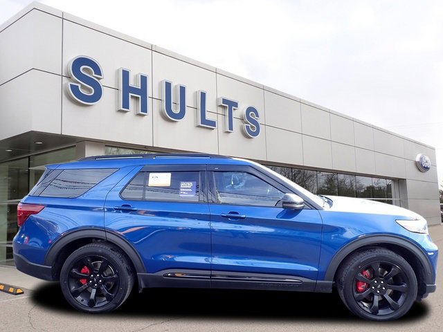 Certified 2021 Ford Explorer ST w/ ST Street Pack image 4