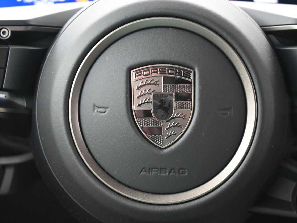 Certified 2025 Porsche Macan Turbo Electric AWD/4WD image 24