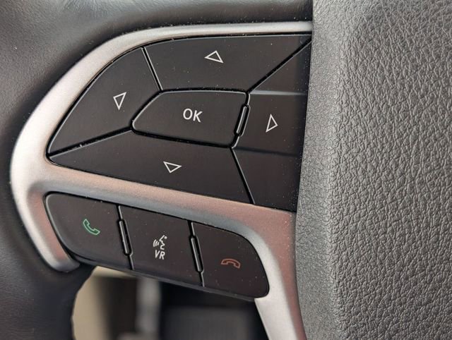 Used 2018 Jeep Grand Cherokee Limited w/ Luxury Group II image 16