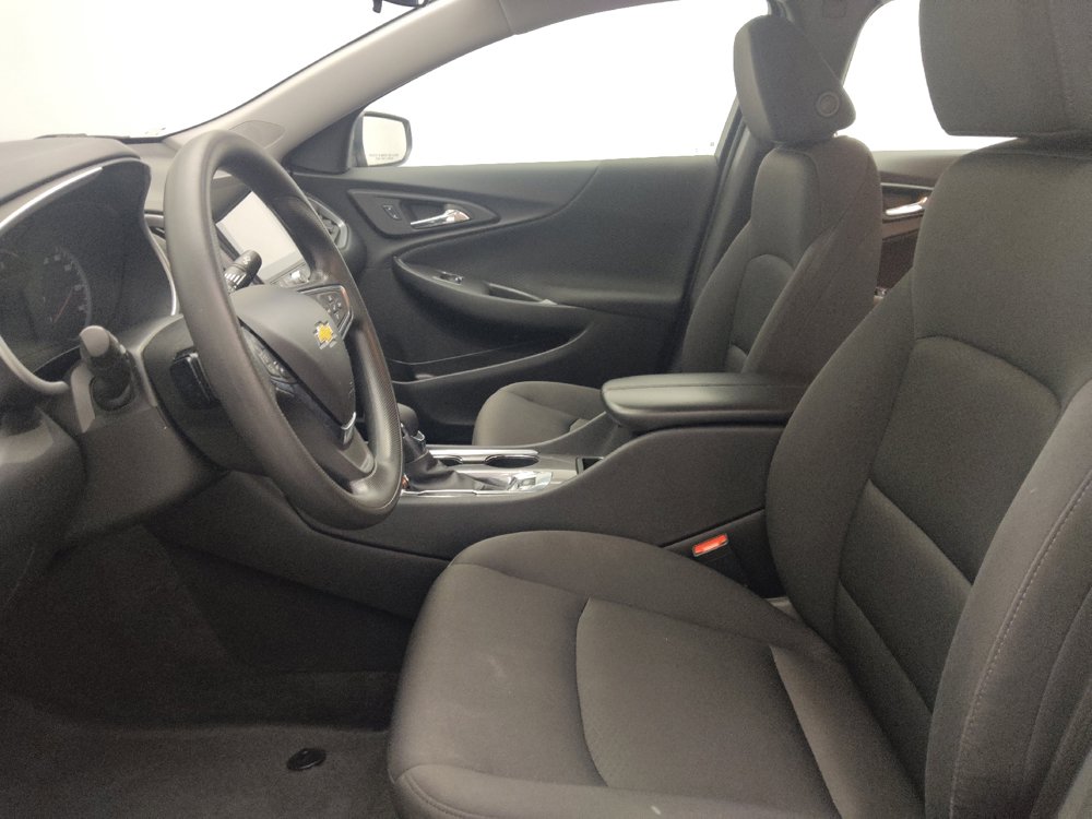 Used 2025 Chevrolet Malibu LT FWD image 17