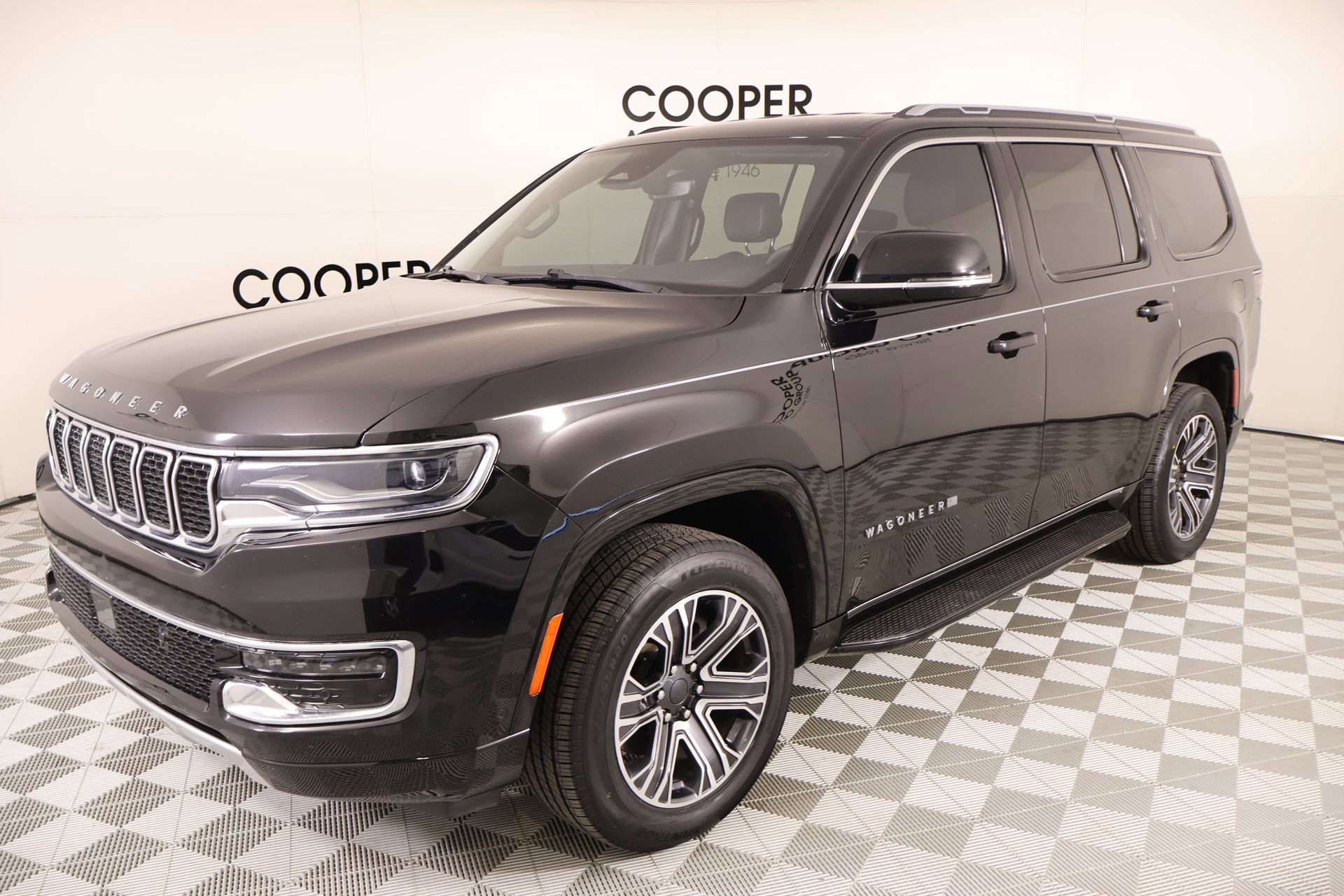 Used 2023 Jeep Wagoneer Series II image 11