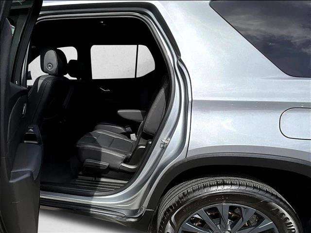 Certified 2023 Chevrolet Traverse RS FWD image 26