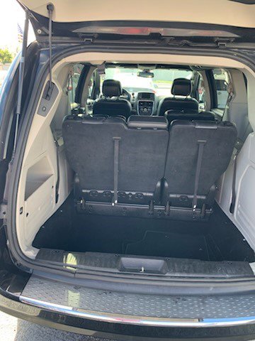 Used 2019 Dodge Grand Caravan SXT image 12